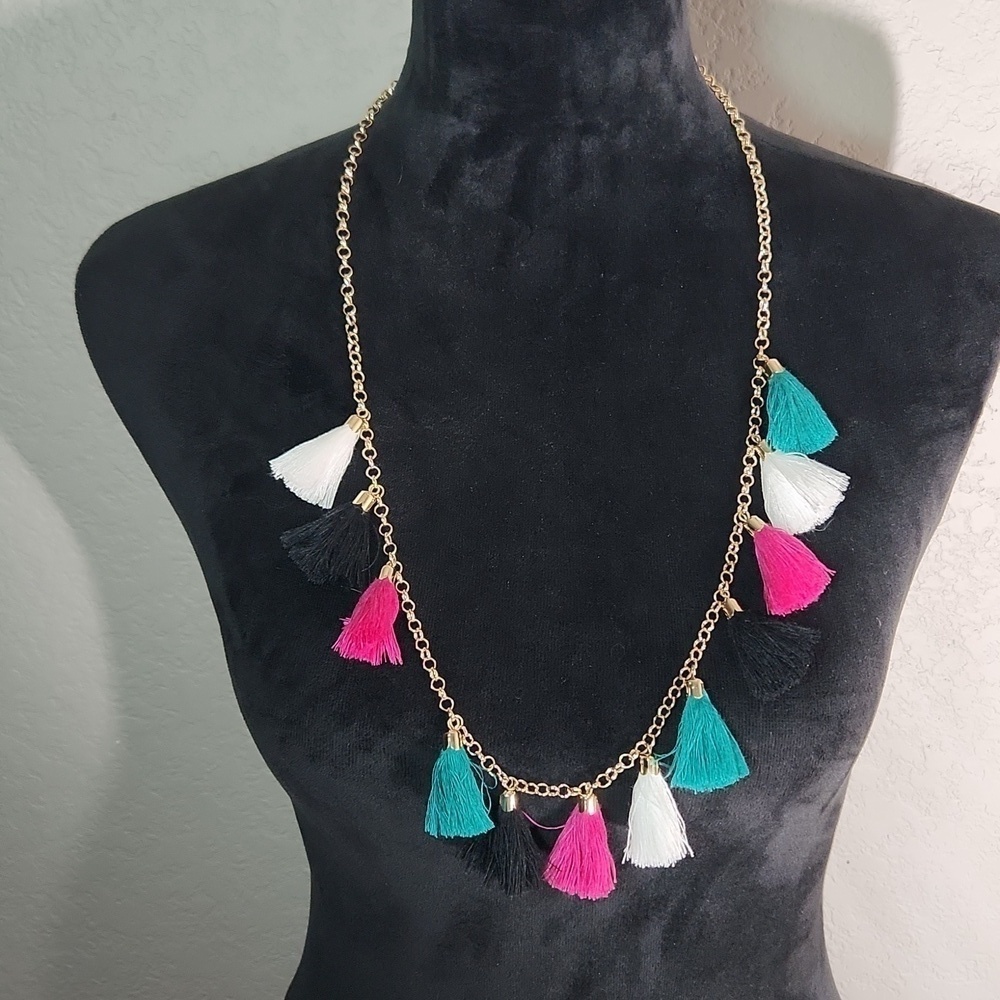 Costume tassel Charms necklace adjustable new No tag